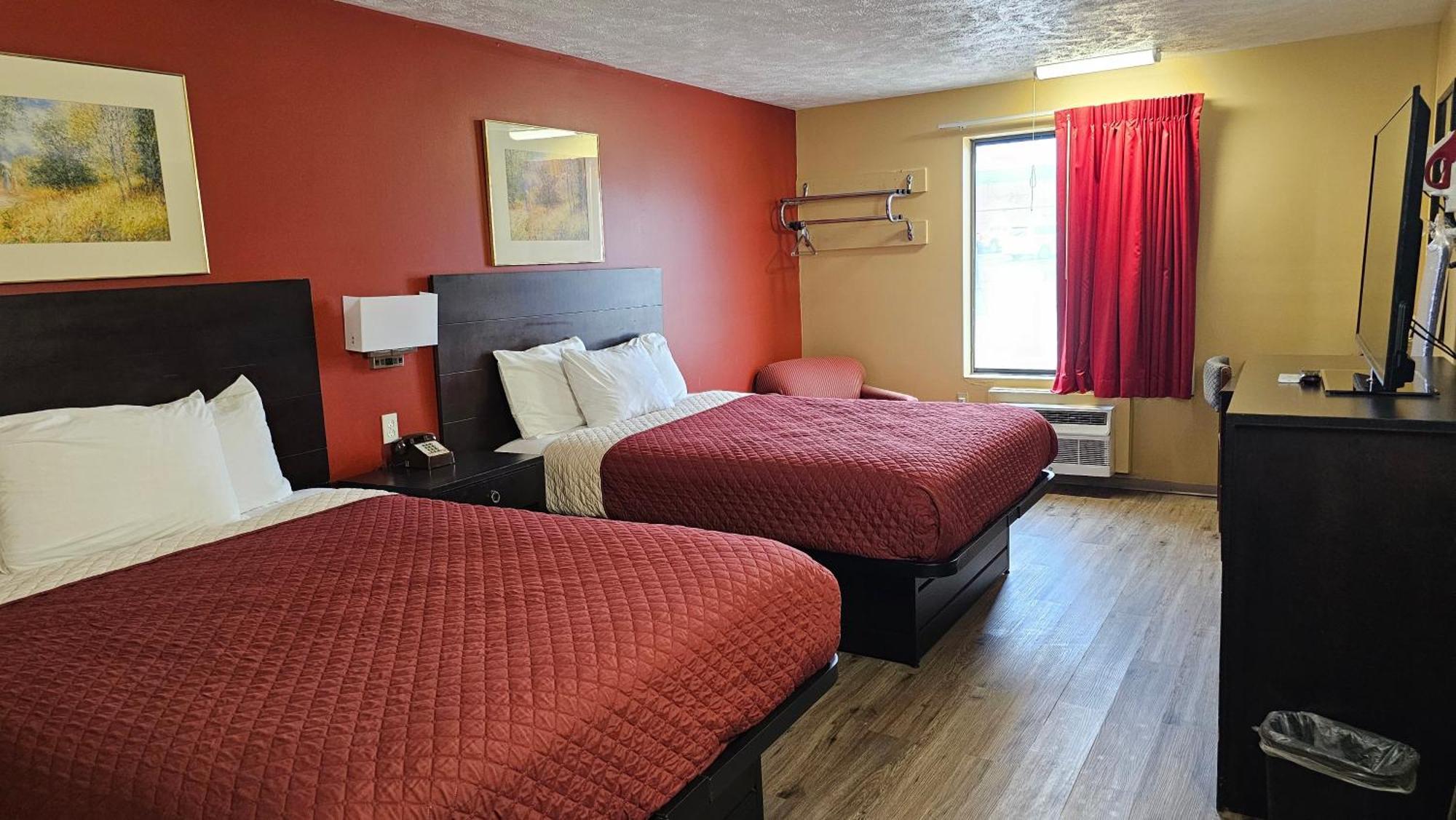 Budgetel Inn & Suites Fort Scott Eksteriør billede