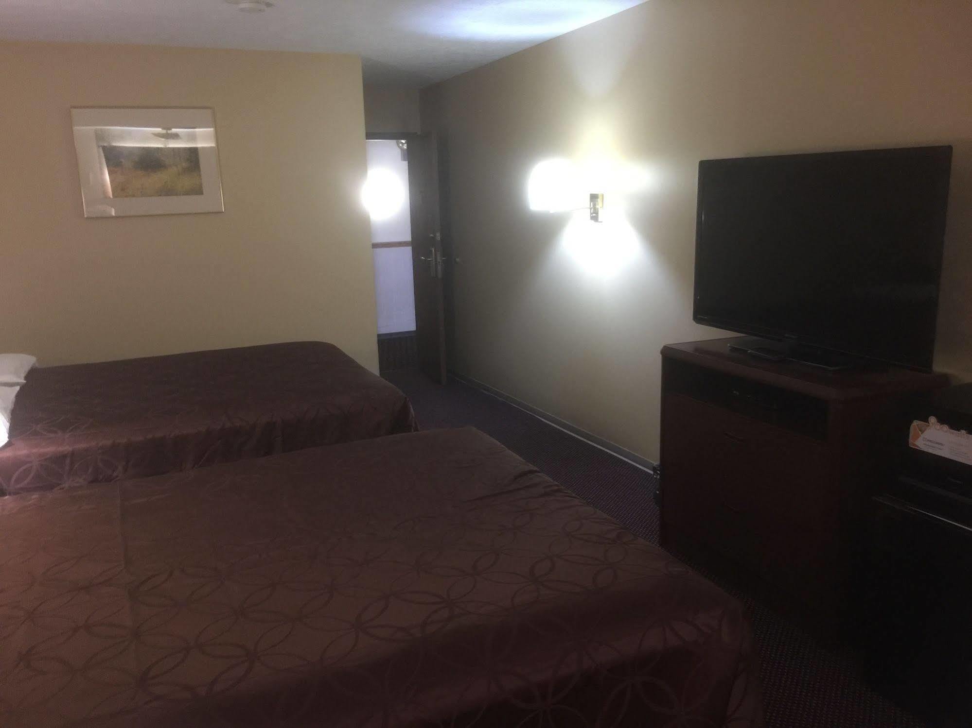 Budgetel Inn & Suites Fort Scott Eksteriør billede